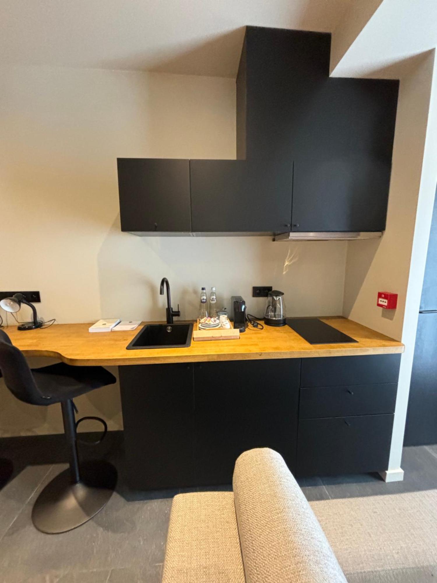 Hotel Mezza Notte Ронс Екстериор снимка