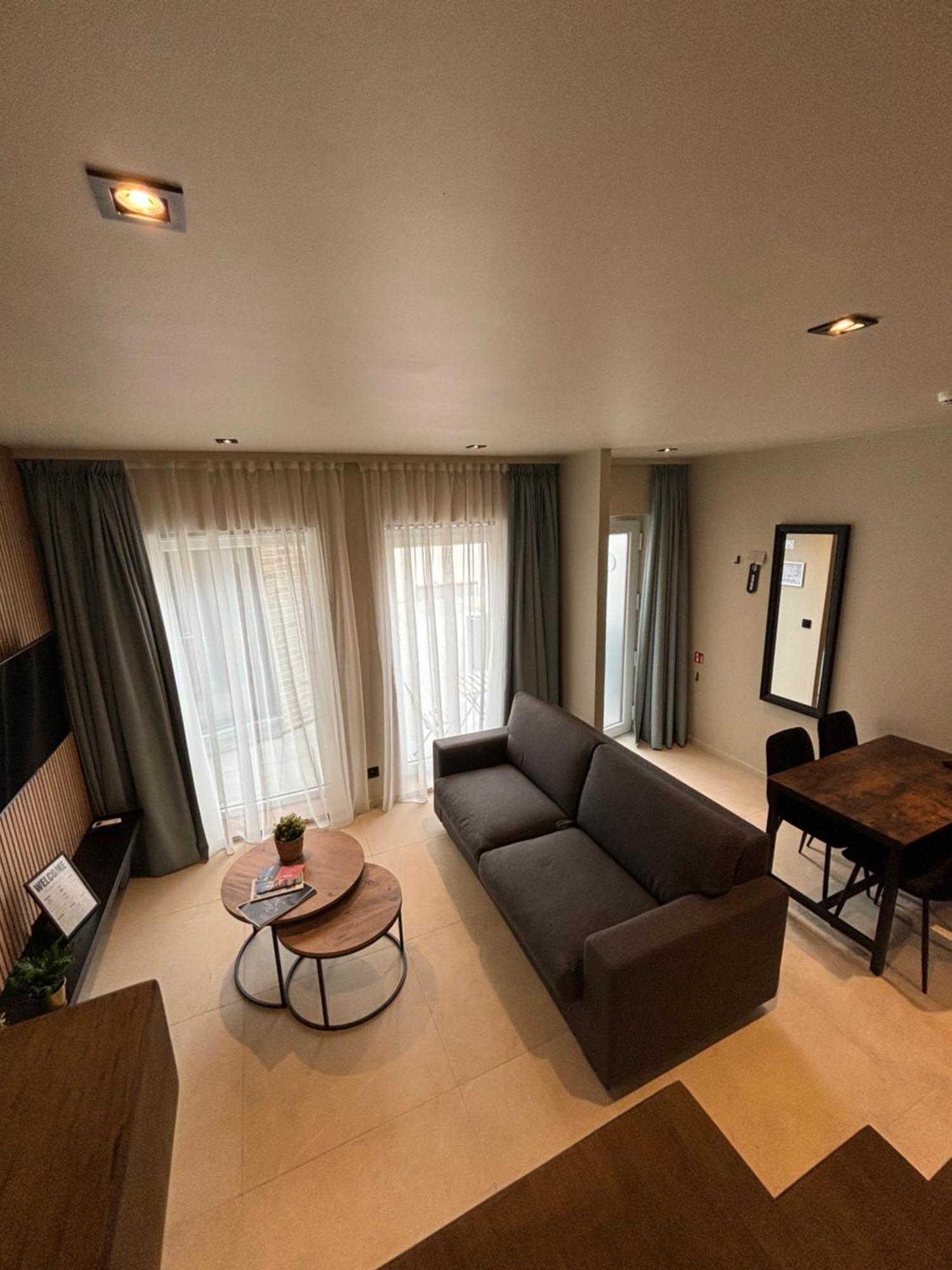 Hotel Mezza Notte Ронс Екстериор снимка