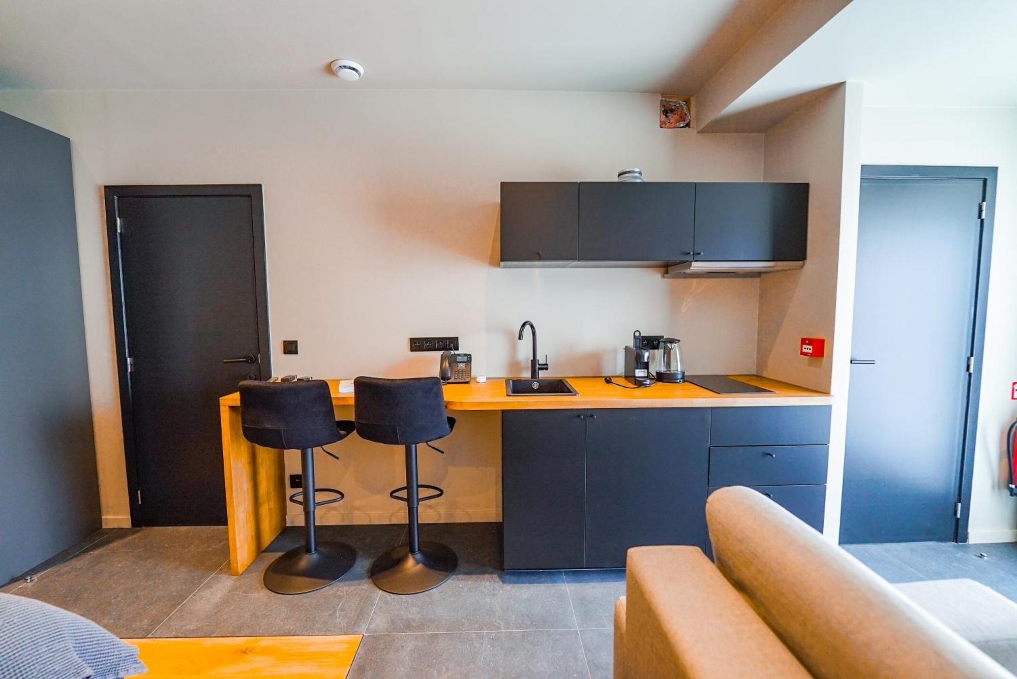 Hotel Mezza Notte Ронс Екстериор снимка