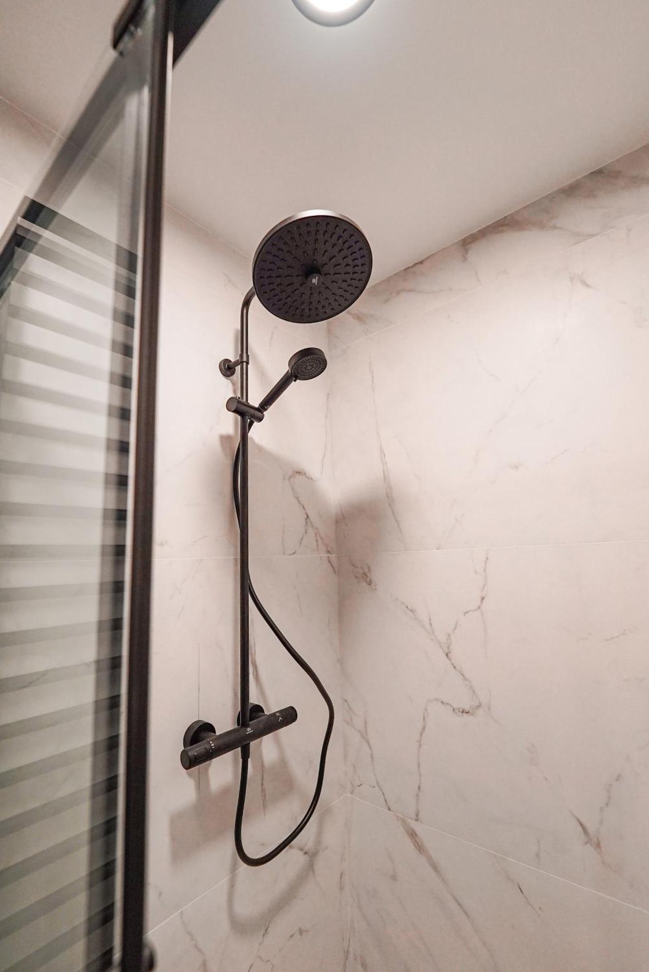 Hotel Mezza Notte Ронс Екстериор снимка